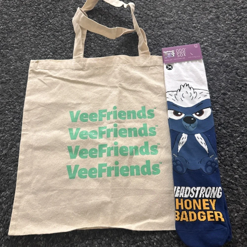 Bundle tote and VeeFriends Headstrong Honey Badger Crew Socks Mens Size 8-12 NWT